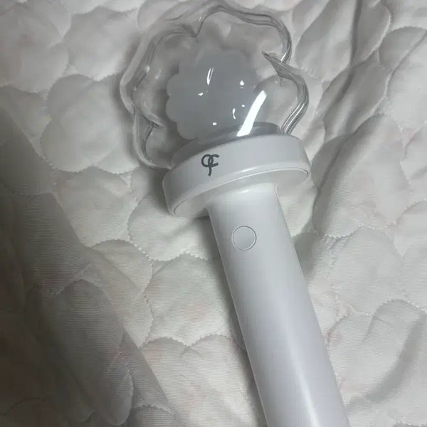 [BUNJANG] fromis_9 Official Lightstick / 프로미스나인 응원봉 팝니다