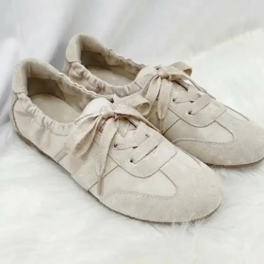 [BUNJANG] GU Gathered Ballet Sneakers - Beige (M) / GU 지유 개더 발레 스니커즈 -m