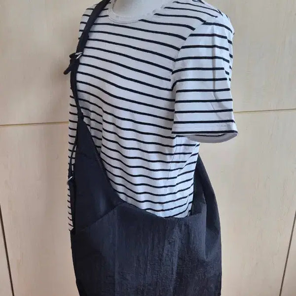 [BUNJANG] GU Crossbody Bag Black / (새상품)일본GU크로스백