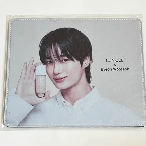 [BUNJANG] Byun Woo Seok Clinic Mousepad & Mirror Bundle Set / 변우석 클리니크 마우스패드,거울 일괄