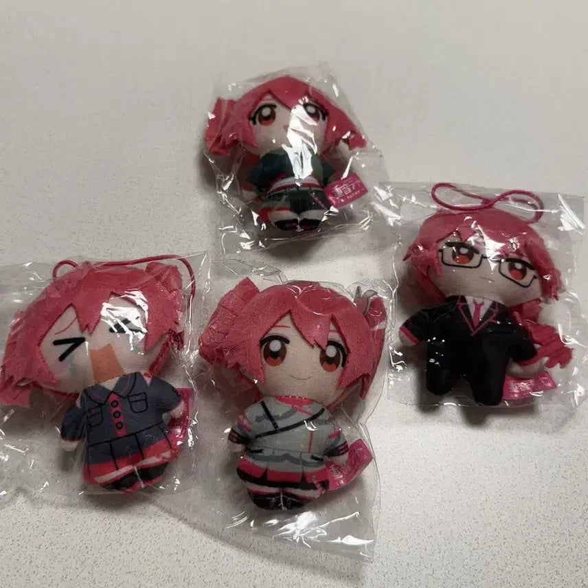 [BUNJANG] Kasane Teto 4-Type Bundle Sealed Gacha Plush / 가격내림 X [4종 일괄 미개봉 판매] 카사네 테토 가챠 인형 누이 미쿠
