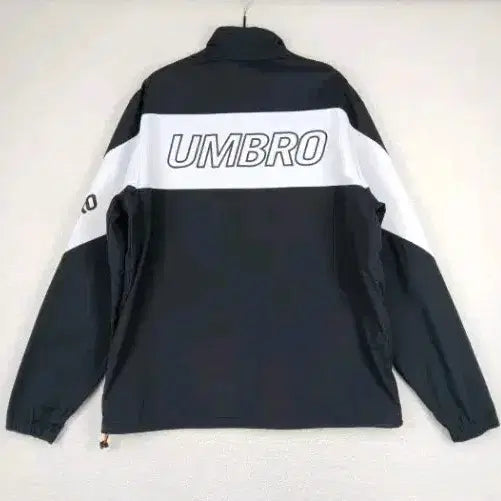 [BUNJANG] Umbro Men's Black & White Windbreaker Jacket (Size 95) / 엄브로 남성 블랙 화이트 바람막이 자켓(95)