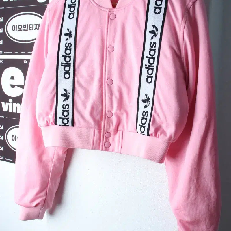 [BUNJANG] Adidas Cropped Satin Bomber Track Jacket / W(S) 아디다스 집업 바람막이 점퍼자켓 크롭 봄버 새틴-H37586