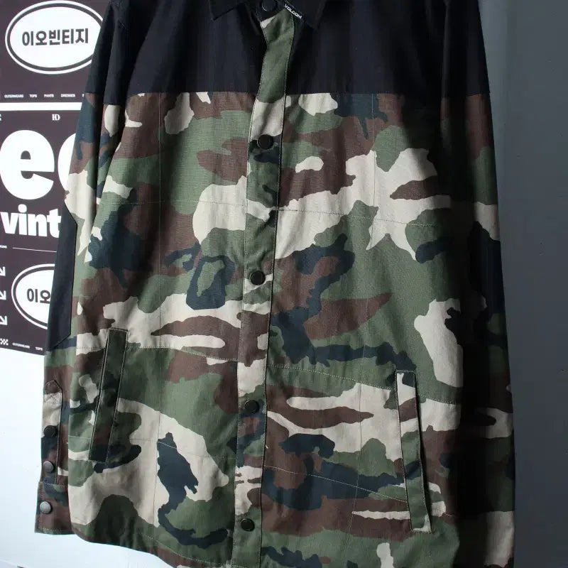 [BUNJANG] Volcom Camouflage Zip-Up Windbreaker Jumper Jacket / (M-L) 볼컴 집업 바람막이 점퍼자켓 워크자켓 카모플라쥬-H37587
