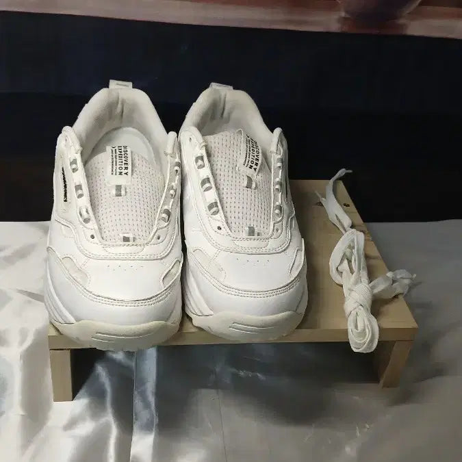[BUNJANG] Discovery Sneakers White 255mm / 디스커버리 스니커즈255mm