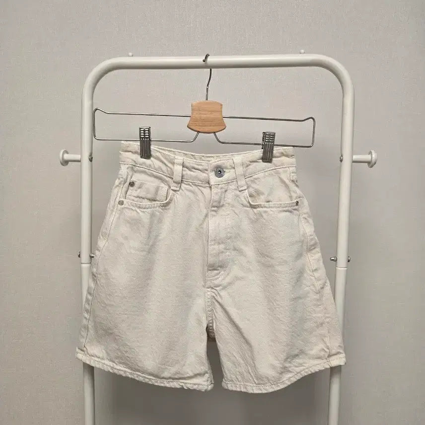 [BUNJANG] Zara Beige Denim Shorts XS (EU 32) / 자라 베이지 데님팬츠 xs(eu32)