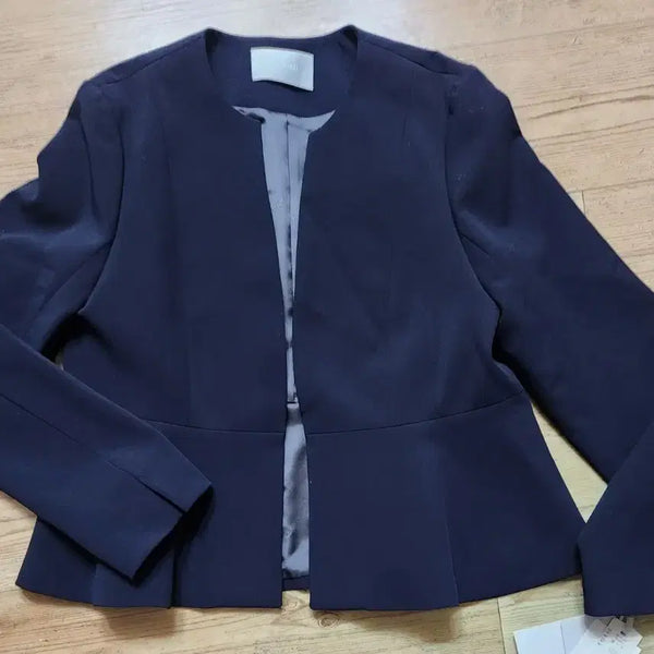 [BUNJANG] CELFORD Collarless Peplum Jacket Navy (New) / CELFORD 노카라 자켓 36(새상품)