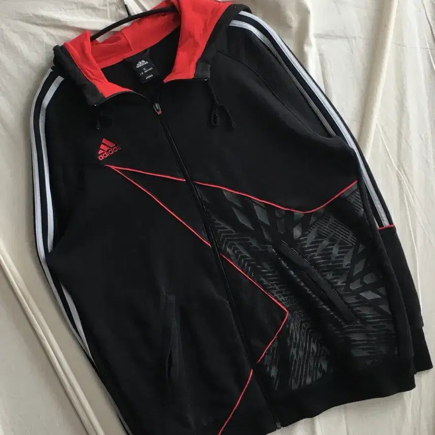 [BUNJANG] Adidas Sideline Hooded Zip-Up Jacket / 아디다스 사이드라인 후드집업