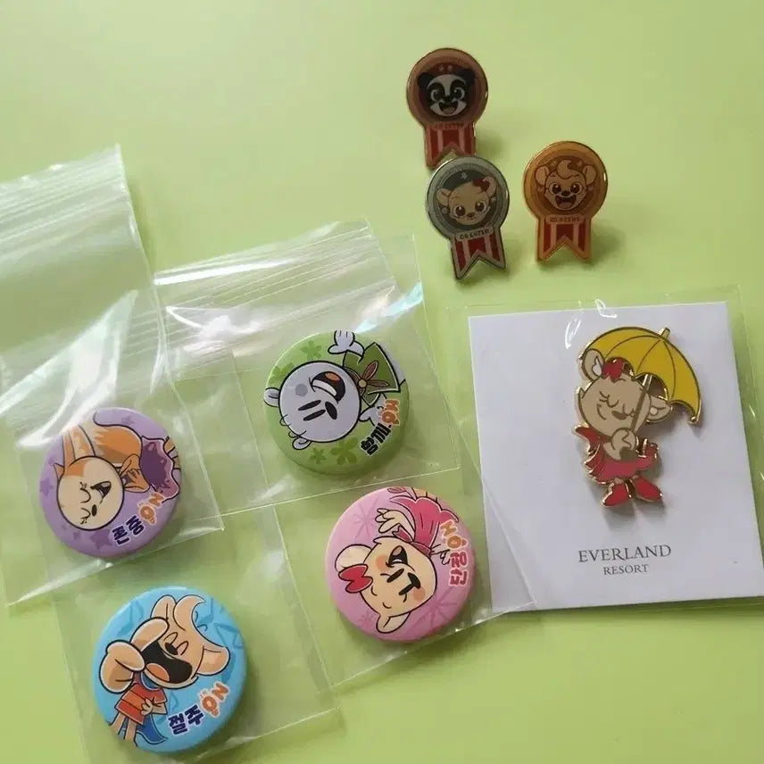 [BUNJANG] Everland Rainbow Chorus Lara Badge & Can Badge Bundle Set / 일괄판매) 에버랜드 레인보너스 라라 배지 & 캔뱃지