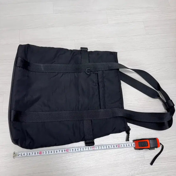 [BUNJANG] ZARA Black Nylon Tote Bag with White Pouch / ZARA 블랙 나일론 토트백