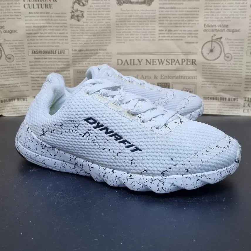 [BUNJANG] Dynafit Phantom White Sneakers 250 / 다이나핏 팬텀 화이트 운동화 250
