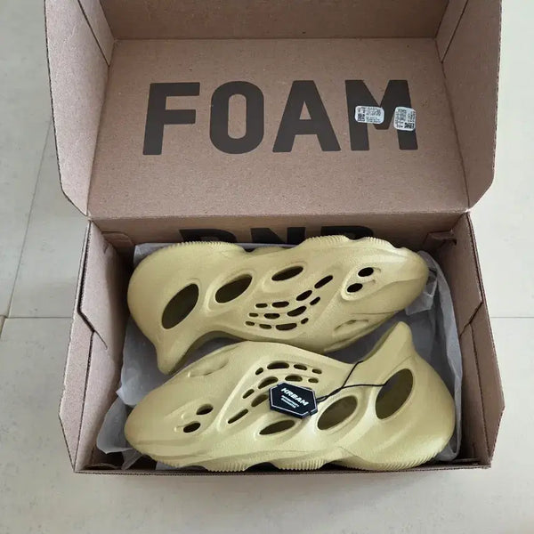 [BUNJANG] Adidas Yeezy Foam Runner Sneakers / 아디다스이지폼러너 245
