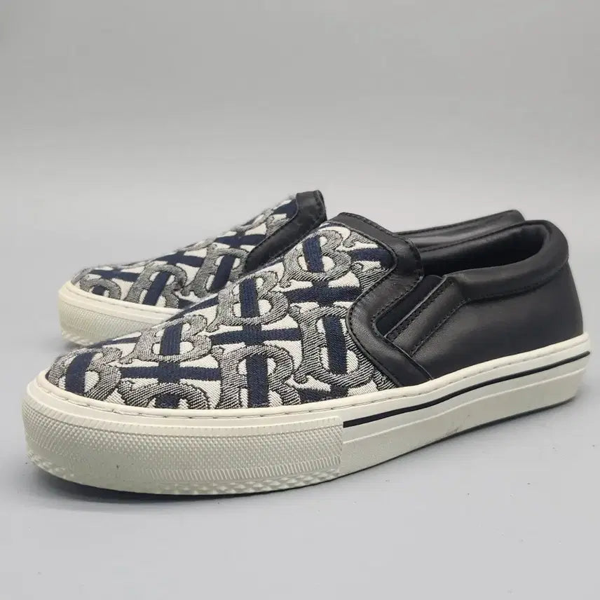 [BUNJANG] Burberry Monogram Slip-on Shoes / qq 버버리 모노그램 슬립온 39 250