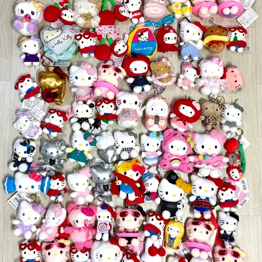 [BUNJANG] Hello Kitty Plush Keychain Ring / hello kitty 헬로키티 인형뽑기열쇠가방고리키링인형keyring(개당
