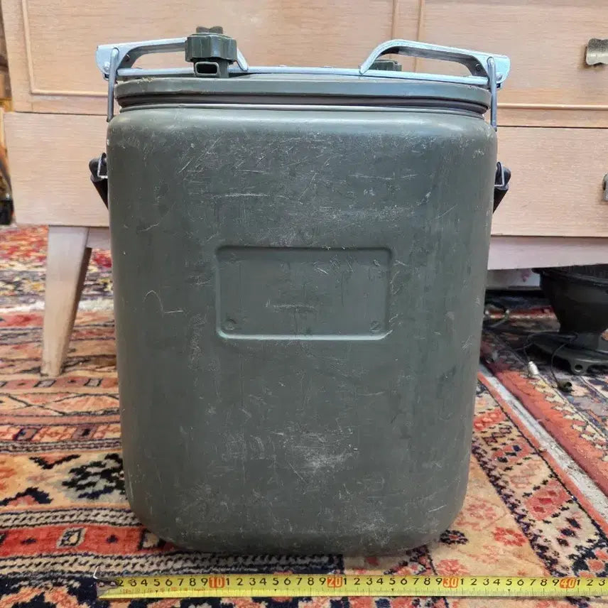 [BUNJANG] Vintage Norwegian Military Olive Insulated/Cooler/Storage Box / 빈티지 노르웨이 군용 올리브 보온 / 보냉 / 보관함