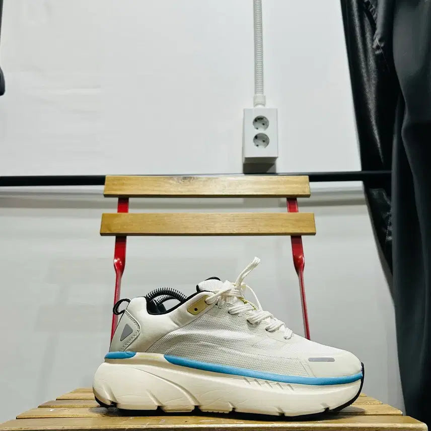 [BUNJANG] Akiii Classic Men's Bumper Sneakers / 255) 아키클래식(AKIII CLASSIC) 운동화 남성 남자 범퍼