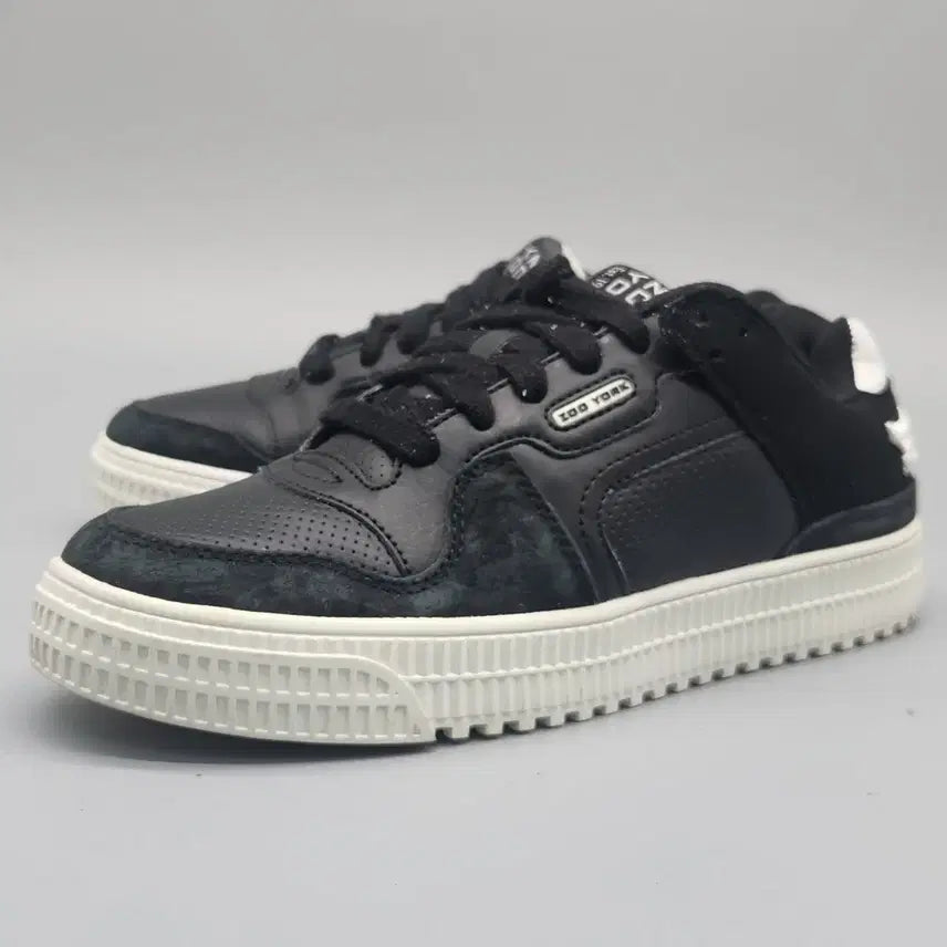 [BUNJANG] QQ Juyok Sneakers (Size 250) / qq 주욕 스니커즈250