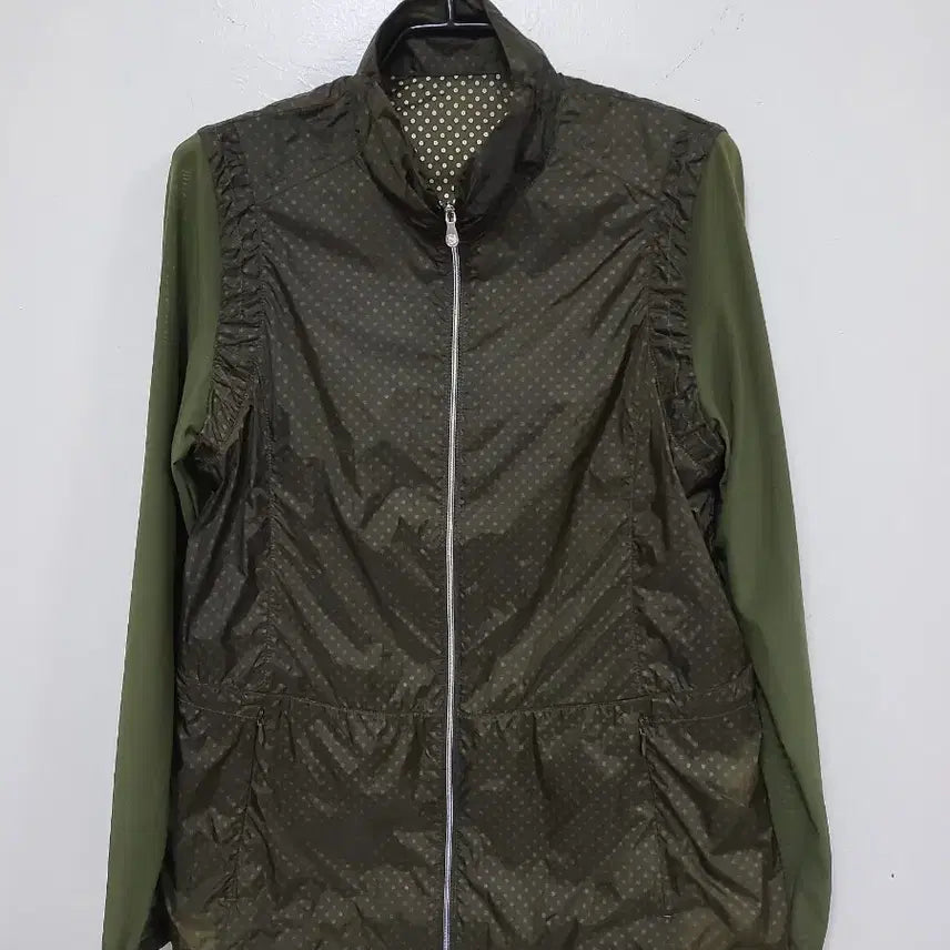 [BUNJANG] J.Sien Sport Windbreaker Olive Green / 지센 스포츠바람막이 올리브 그린.260822