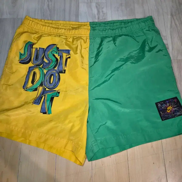 [BUNJANG] Nike 90's Old Skool Nylon Color Block Short Pants / 90's 나이키 삼나스포츠 올드스쿨 반반 배색 나일론 숏팬츠