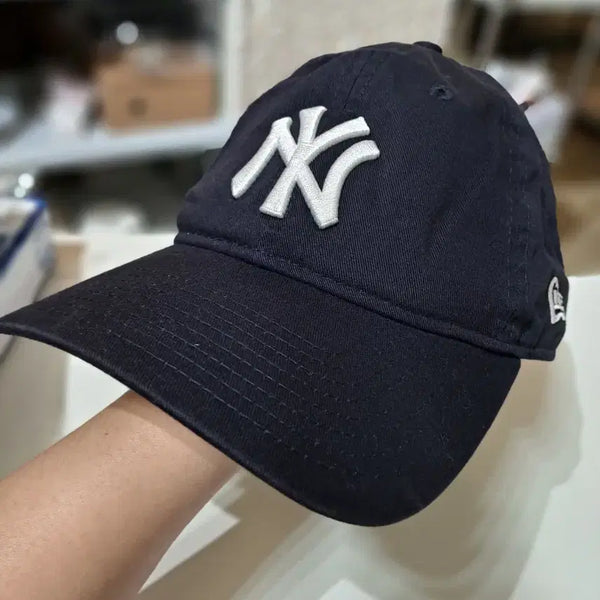 [BUNJANG] New Era 9FORTY New York Yankees Script Logo Ball Cap Black / (한번착용) 뉴에라 9FORTY 뉴욕 양키스 스크립트 볼캡 블랙