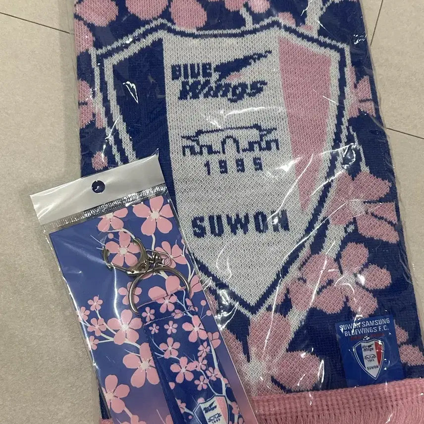 [BUNJANG] Suwon Samsung 2025 Cherry Blossom Scarf + Keychain Bundle / 수원삼성 2025 벚꽃 머플러+키링 일괄