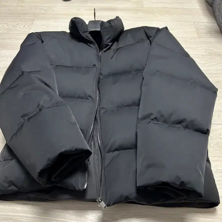 [BUNJANG] Jill Stuart Black Minimal Short Padding S / 질스튜어트 패딩 S