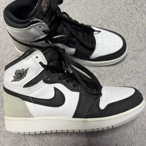 [BUNJANG] Nike Air Jordan 1 Retro High Bleached Coral / (235) 나이키 에어 조던 1 레트로하이 블리치드코랄