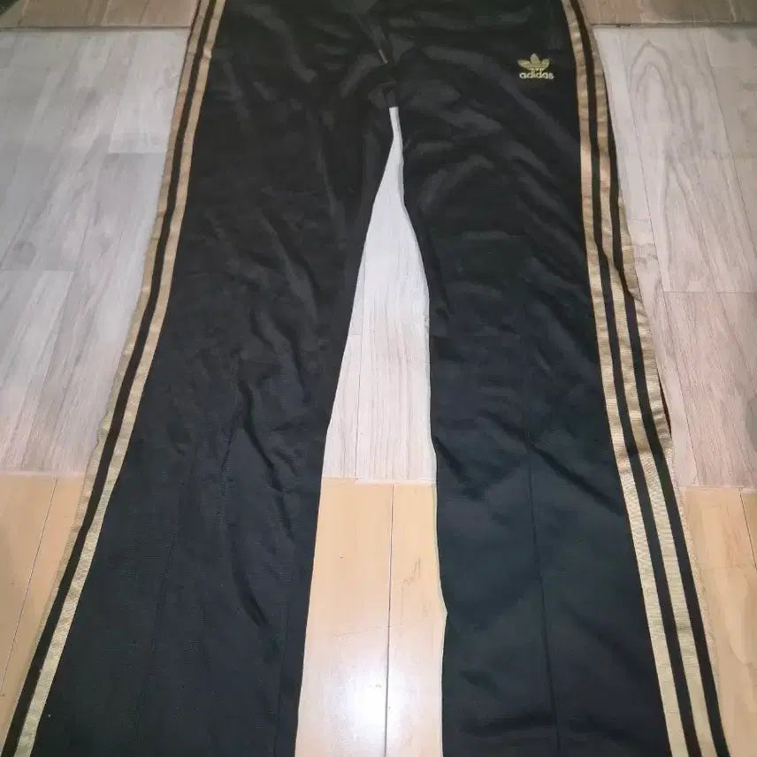 [BUNJANG] Adidas Firebird Track Pants Black Gold 110 / 00's 아디다스 파이어버드 트랙 팬츠 블랙 골드 110