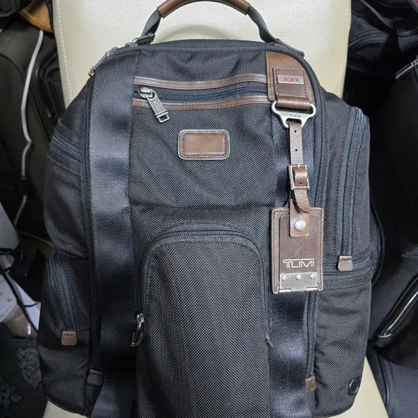 [BUNJANG] TUMI Alpha Bravo Kingsville Deluxe Backpack 22382HKH Hickory / 투미(TUMI) 알파 브라보 킹스빌 디럭스 백팩 22382HKH 판매합니다.