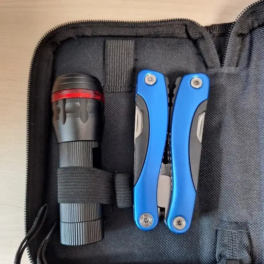 [BUNJANG] Multi-tool and Flashlight Set / 멀티툴+후레쉬 세트 판매합니다.
