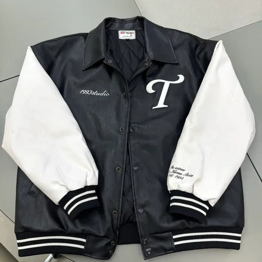 [BUNJANG] LG Twins 1993 Studio Collaboration Vintage Varsity Jacket (Quilted) / 엘지트윈스 1993스튜디오 콜라보 빈티지 바시티 자켓 블랙화이트(퀄팅ver.)