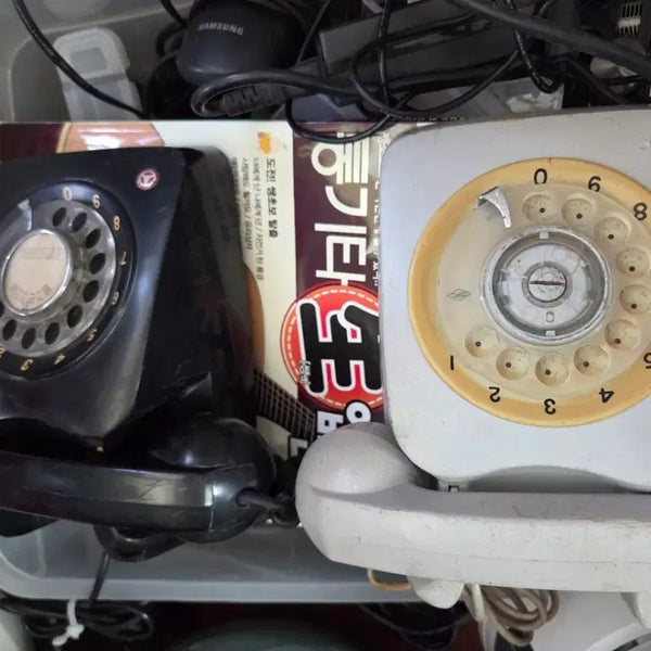 [BUNJANG] Vintage Rotary Dial Telephone Set (Black & White) / 옛날 빈티지 다이얼 전화기 블랙 화이트 2대일괄
