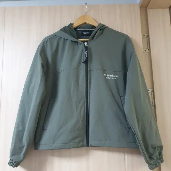 [BUNJANG] Calvin Klein Performance Hooded Zip-Up Jacket Khaki / 캘빈클라인 퍼포먼스 후드 집업 자켓 카키