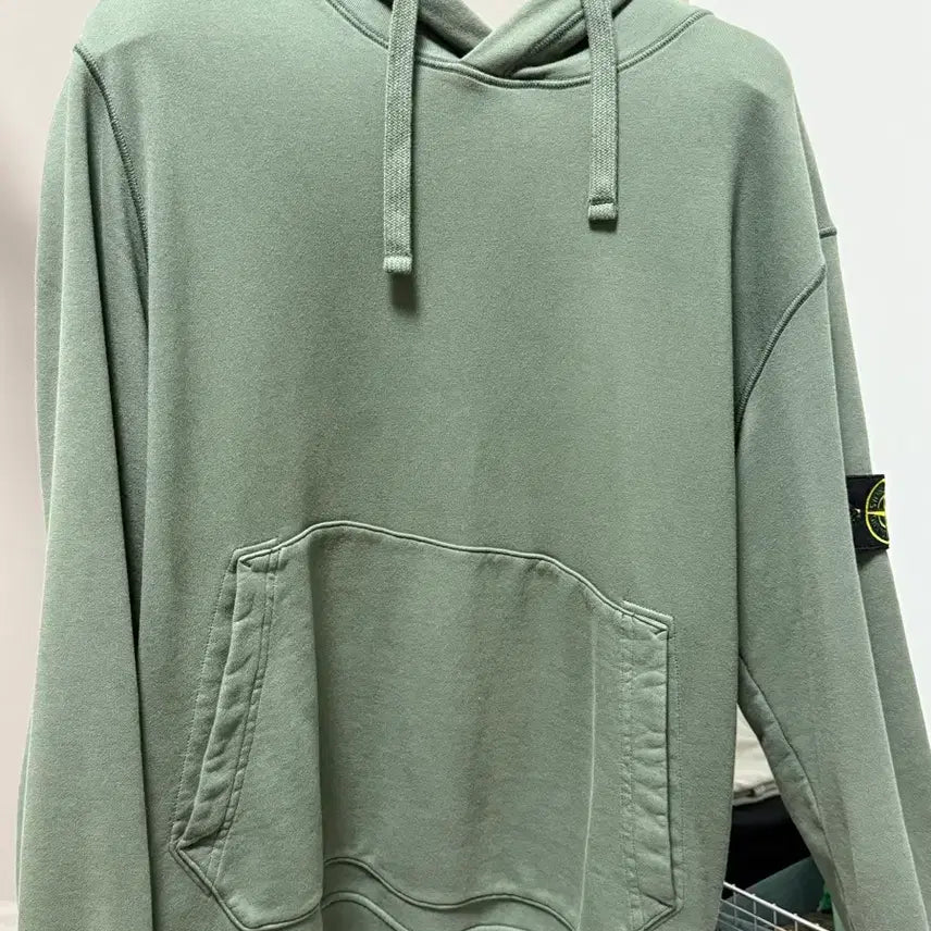 [BUNJANG] Stone Island Khaki Hooded Sweatshirt / 스톤아일랜드 stone island 카키색 후드티 100-103 (RFID, Qr코드 O)