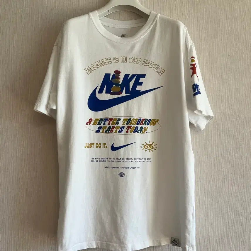 [BUNJANG] Nike Graphic T-Shirt White Men's S / 나이키 그래픽 반팔티 화이트 남성s