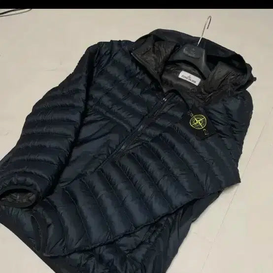 [BUNJANG] Stone Island Ripstop Lightweight Down Jacket Navy M / 스톤아일랜드 립스탑 경량패딩 네이비
