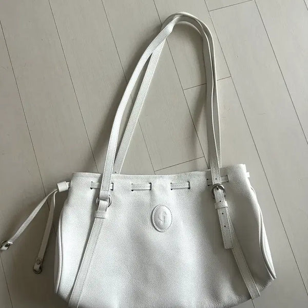 [BUNJANG] Glowny Dumpling Bag White / 글로니 덤플링백 화이트