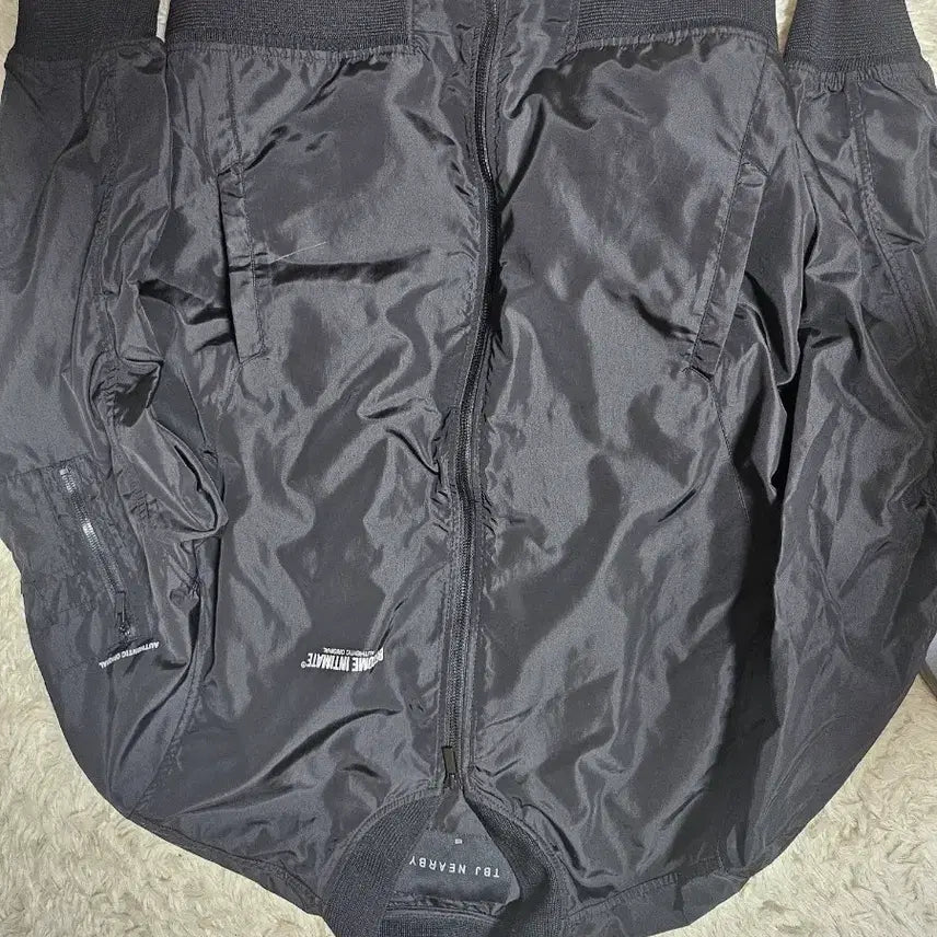 [BUNJANG] TBJ Windbreaker Jumper Size 105 / TBJ 바람막이 점퍼 105