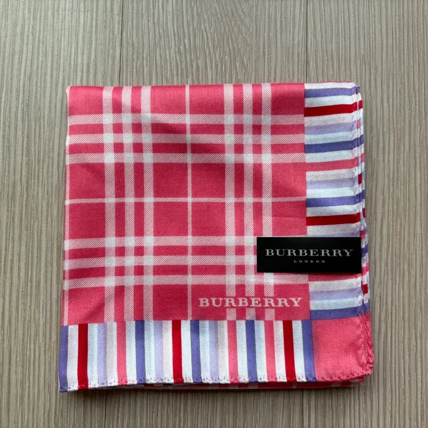 [BUNJANG] Burberry Petite Handkerchief Scarf / 버버리 쁘띠 손수건 스카프