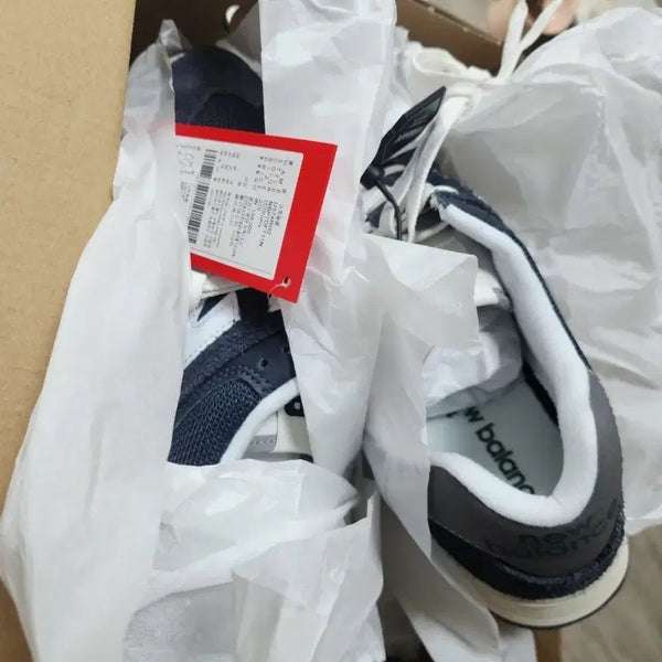 [BUNJANG] New Balance 574 Heritage Navy Shoes / 뉴발 뉴발란스 574 헤리티지 네이비 새상품 270