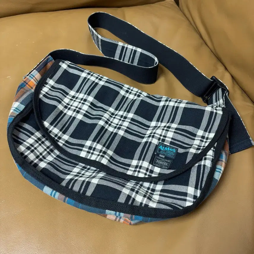 [BUNJANG] PORTER x ATMOS Check Crossbody Messenger Bag / PORTER ATMOS 포터 아트모스 체크 크로스백 메신저백 가방