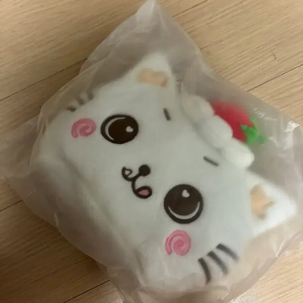 [BUNJANG] NCT WISH Strawberry Wishdol Kuri Pouch (Sealed) / 엔시티위시 딸기위시돌 쿠리 파우치 미개봉