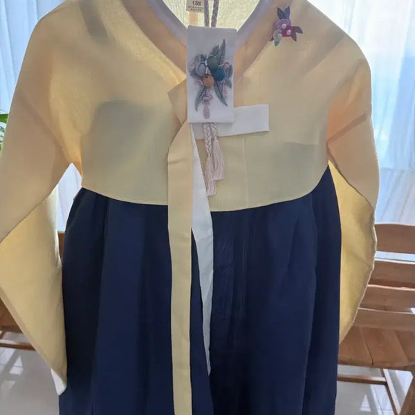[BUNJANG] Children's Hanbok (Women's Fit Available) / 여아 한복 (여성도 가능)
