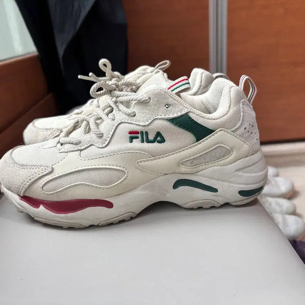 [BUNJANG] Fila Running Shoes / (240)휠라 운동화