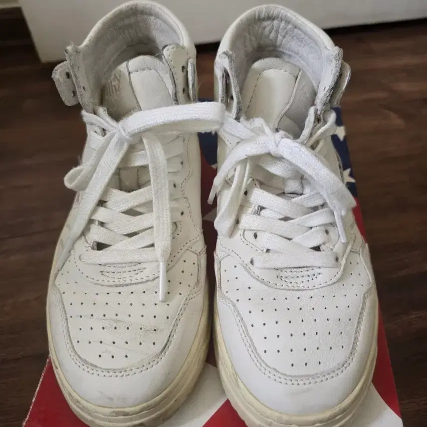 [BUNJANG] Autry Medalist High-Top Sneakers Size 38 / 오트리메달리스트 하이탑 38