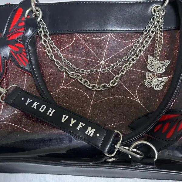 [BUNJANG] Black Butterfly Red Ribbon Charm Bag / 검정색 나비 빨강 빨간색 이타백 캔뱃지 리본 장식