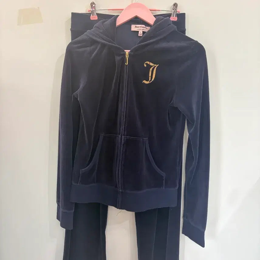 [BUNJANG] Juicy Couture Velvet Training Set Navy / 쥬시꾸뛰르 벨벳 트레이닝 세트 네이비