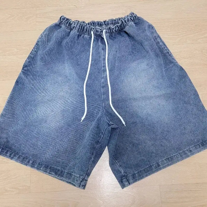 [BUNJANG] Kwonjo Distressed Bermuda Banding Pants / 권조 구제 버뮤다 밴딩팬츠 - 새상품