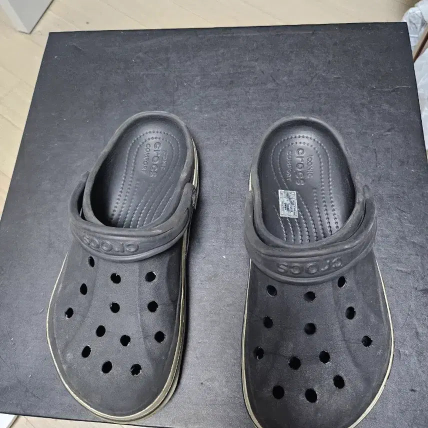 [BUNJANG] Crocs Classic Clog Black Size 240 (M6/W8) / 크록스 블랙 240 m6 w8 사이즈 상태좋음