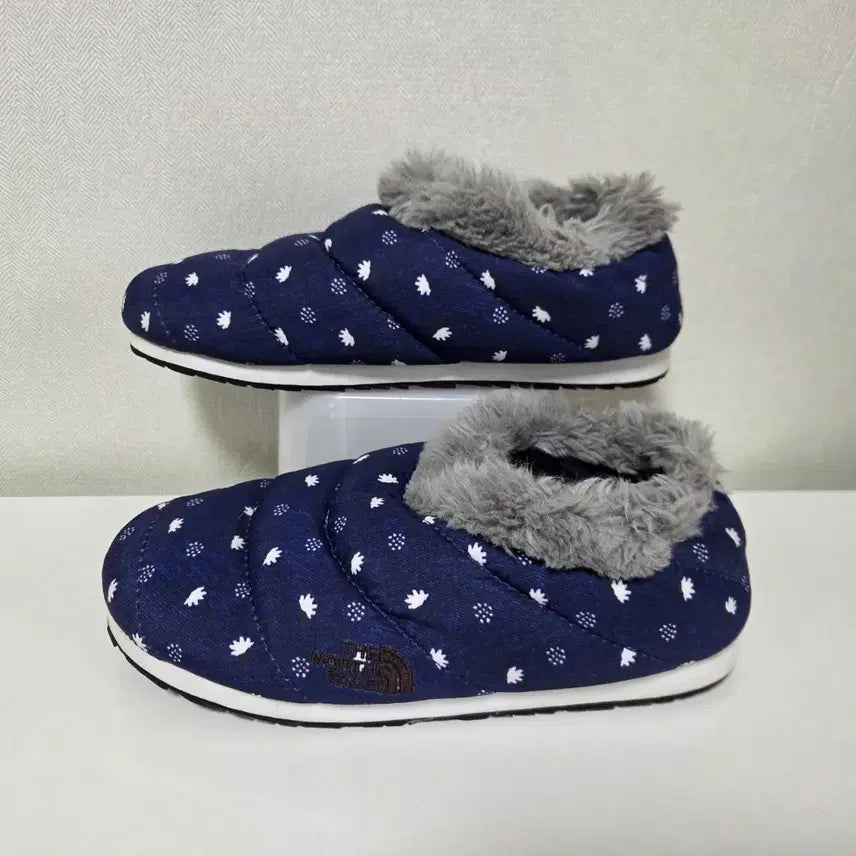 [BUNJANG] The North Face Padded Mule Sneakers / 노스페이스 패딩 슈즈 뮬 스니커즈 방한 신발 250